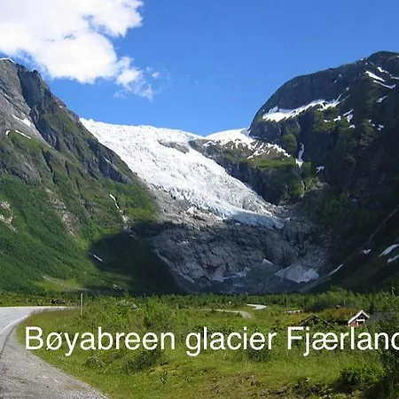 아파트 Two Bedroom